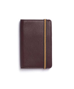 Porte-cartes bordeaux en cuir de taurillon par Carré Royal vue de face (LA024 Bordeaux)