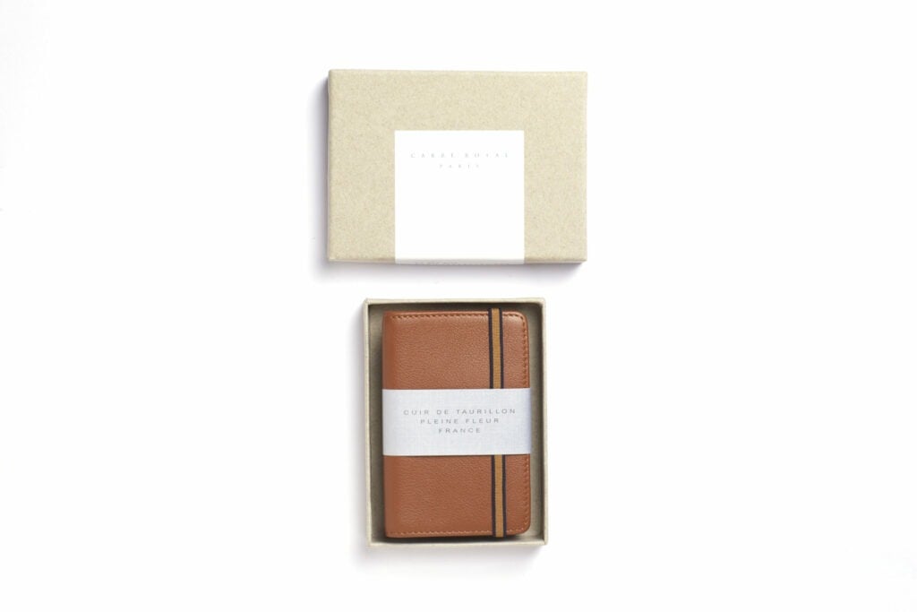Gold Card Holder in Calfskin Leather by Carré Royal in the Box (LA024 Gold)